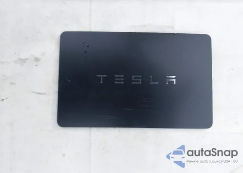 2026 Tesla Model Y Long Range Launch Series/Premium All-Wheel Drive z USA, uszkodzony, nr VIN 7SAYGDEE3TF450423